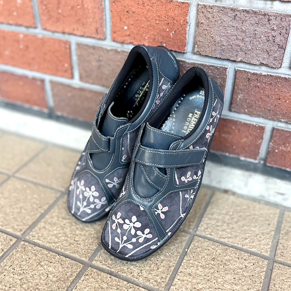 いろは あずいろ BESTIE DAYS／AZKi×風真いろは｜音楽ダウンロード・音楽配信