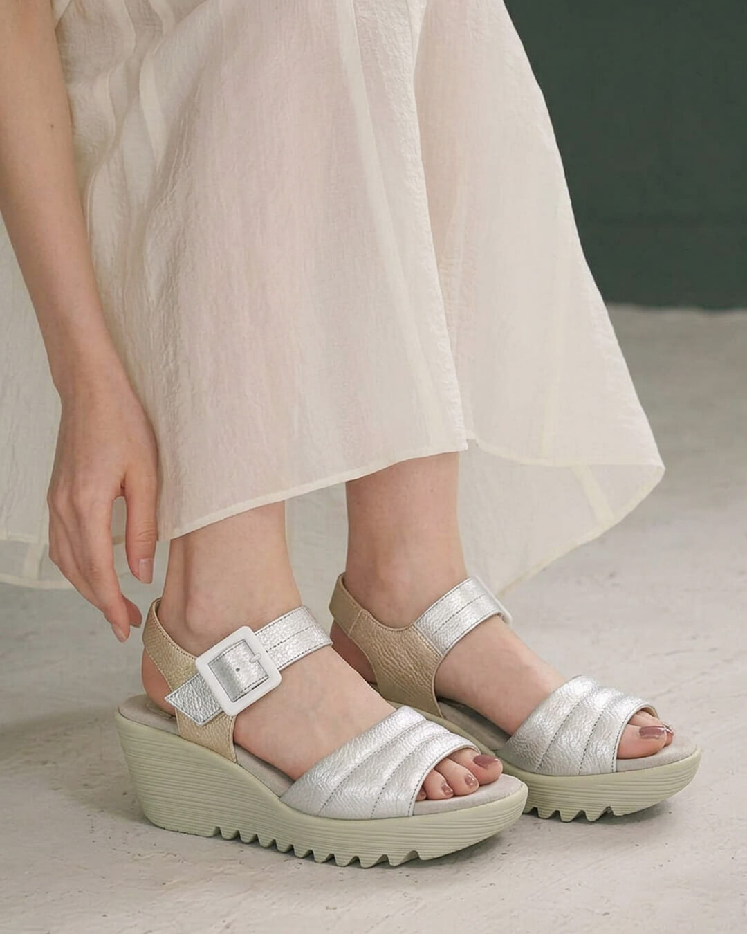 モネ Monet【882404】厚底ストラップサンダル｜HAYASHIGO ONLINE SHOP