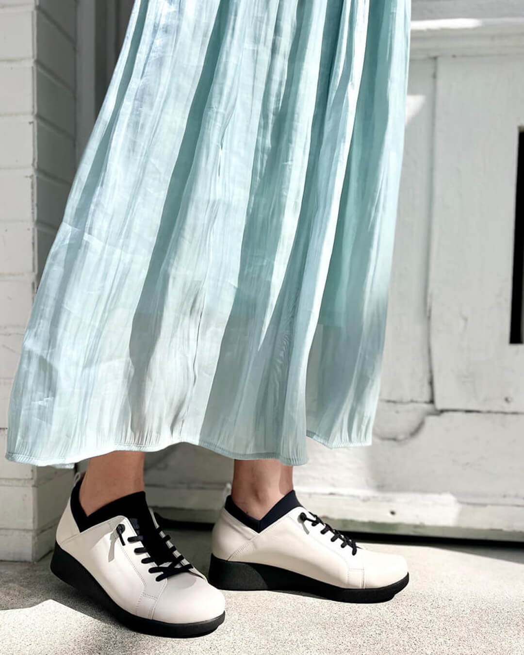 モネ Monet【883204】軽量レースアップスリッポン｜HAYASHIGO ONLINE