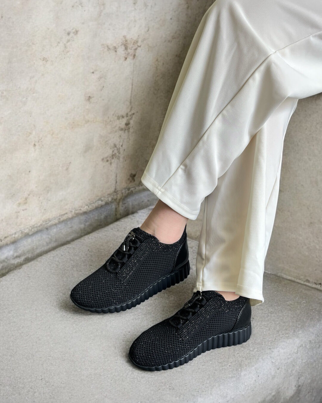 TRENDY】スタッズグルカサンダル｜HAYASHIGO ONLINE SHOP