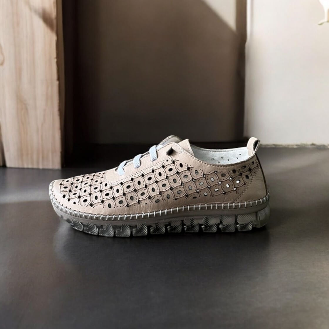 セリーヌ☆スニーカー ロゴ レザー パンチング 合わせやすい◎ men's men and women Graphic letter logo paint lace-up