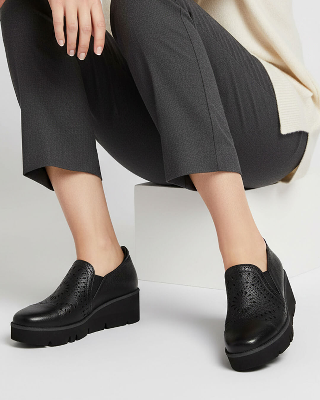 モネ Monet【211521】レザーカットシューズ｜HAYASHIGO ONLINE SHOP