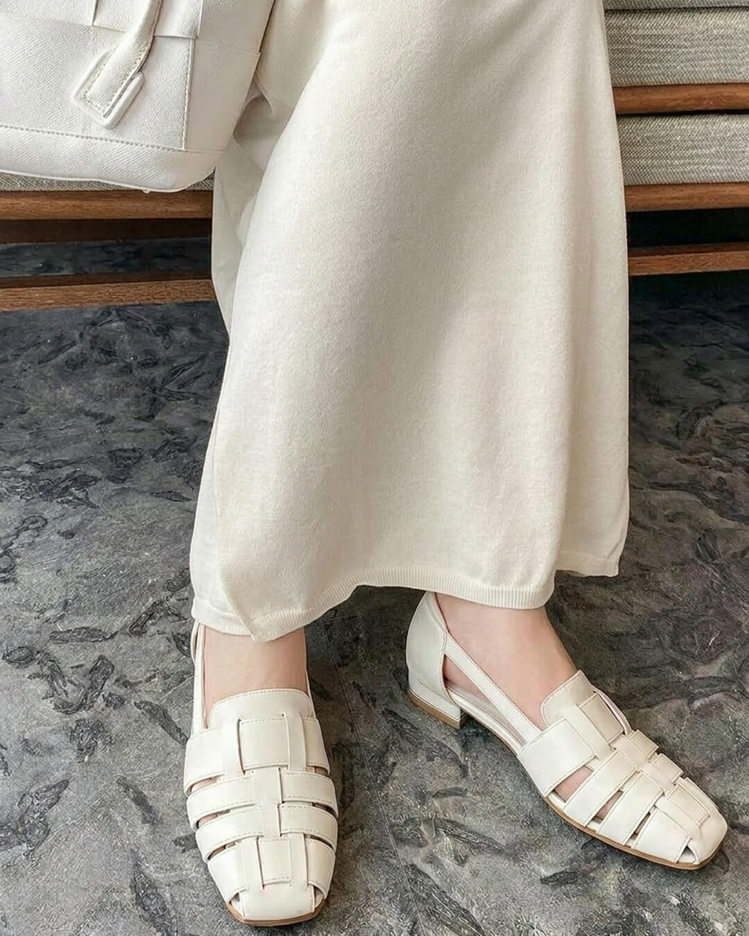 【211610】グルカパンプス