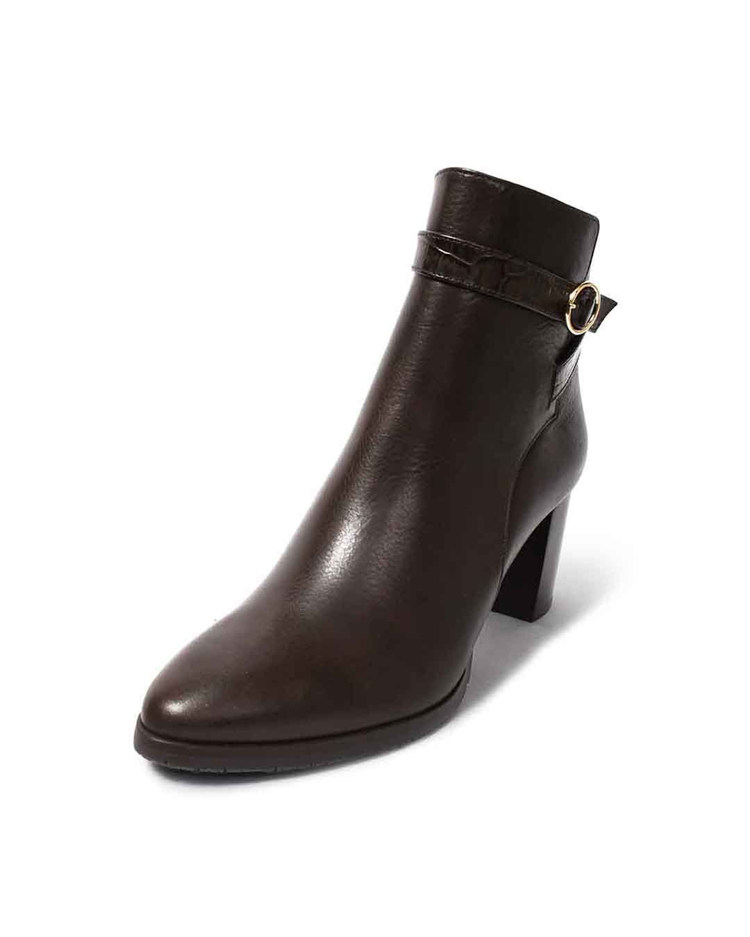 ダークブラウン