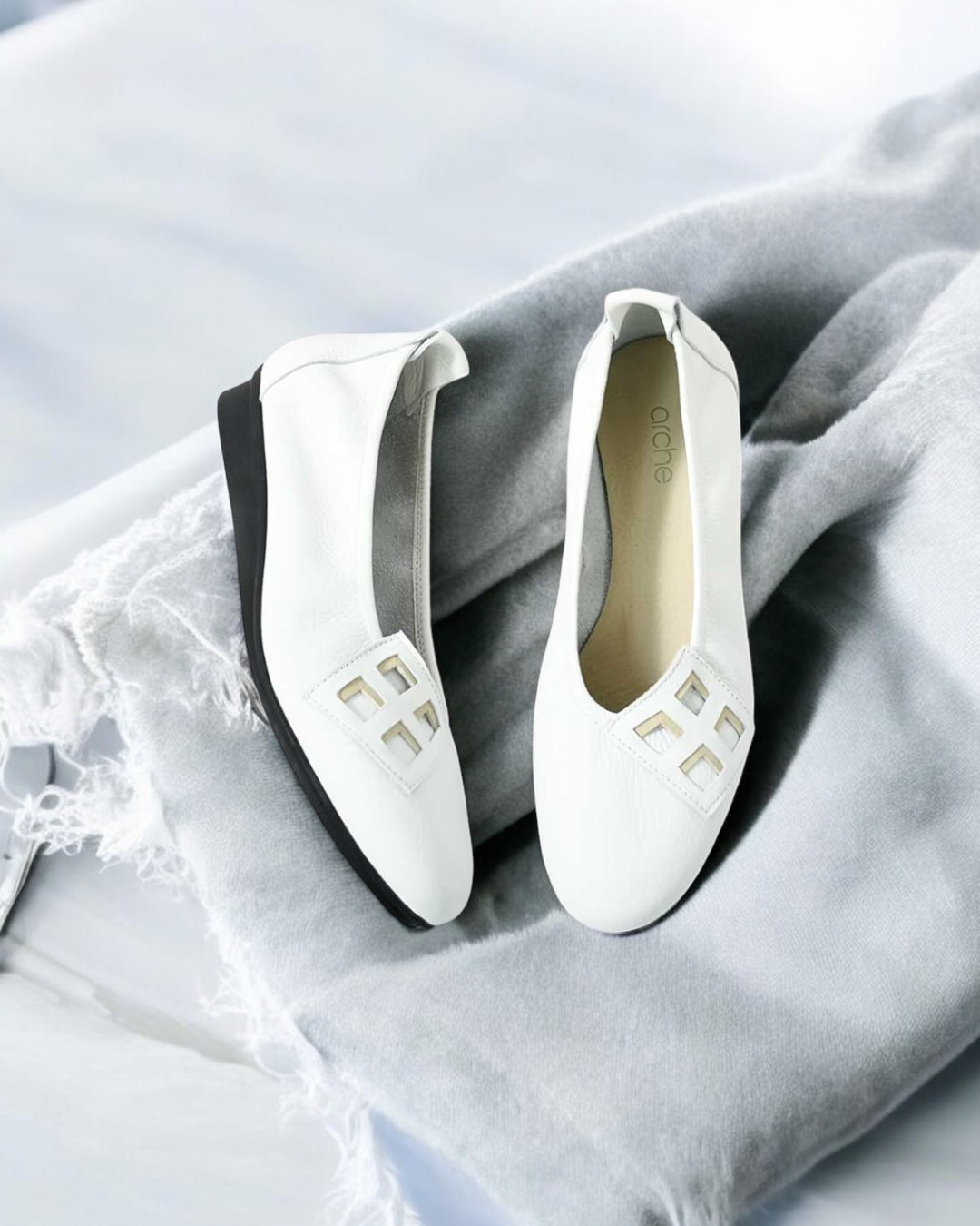 極美品✨arche/アルシュ シボ革バレーシューズ フラットパンプス (24) 優雅な足元を〜arche〜 | 元町シューズテラス(婦人くつ） | 大丸