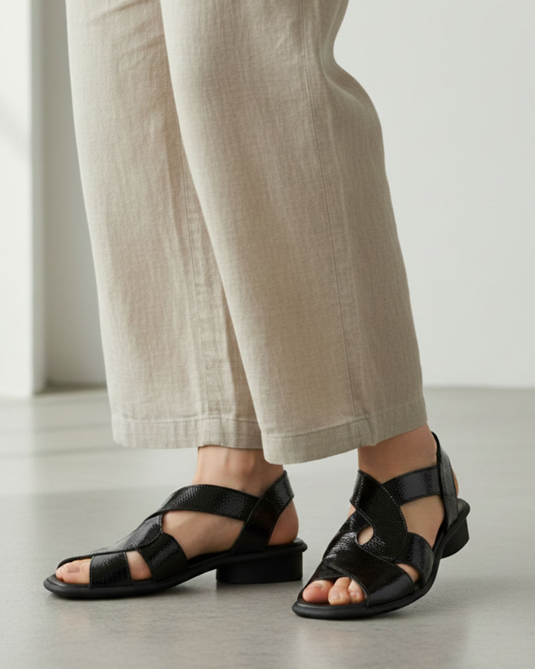 【美品】arche サンダル　　サイズ37 アルシュ arche【SAROZZ】ベルトサンダル｜HAYASHIGO ONLINE SHOP