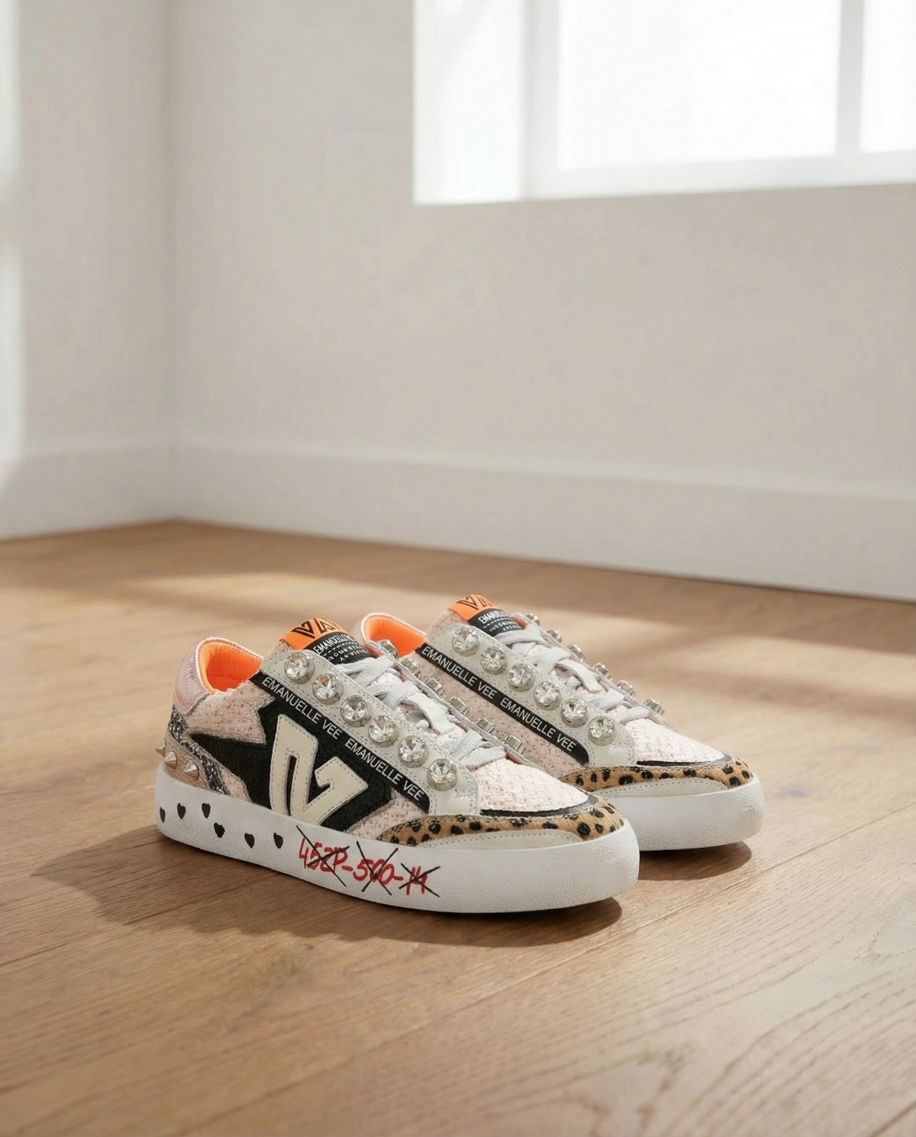 【90022】グラフィックデザインスニーカー