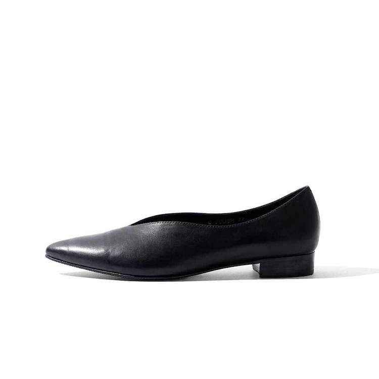 【新品未使用】『福田麻琴さんコラボ』REMME☆Ｖカットパンプス22.5-23㎝ 新品未使用】『福田麻琴さんコラボ』REMME☆Vカットパンプス22.5-23