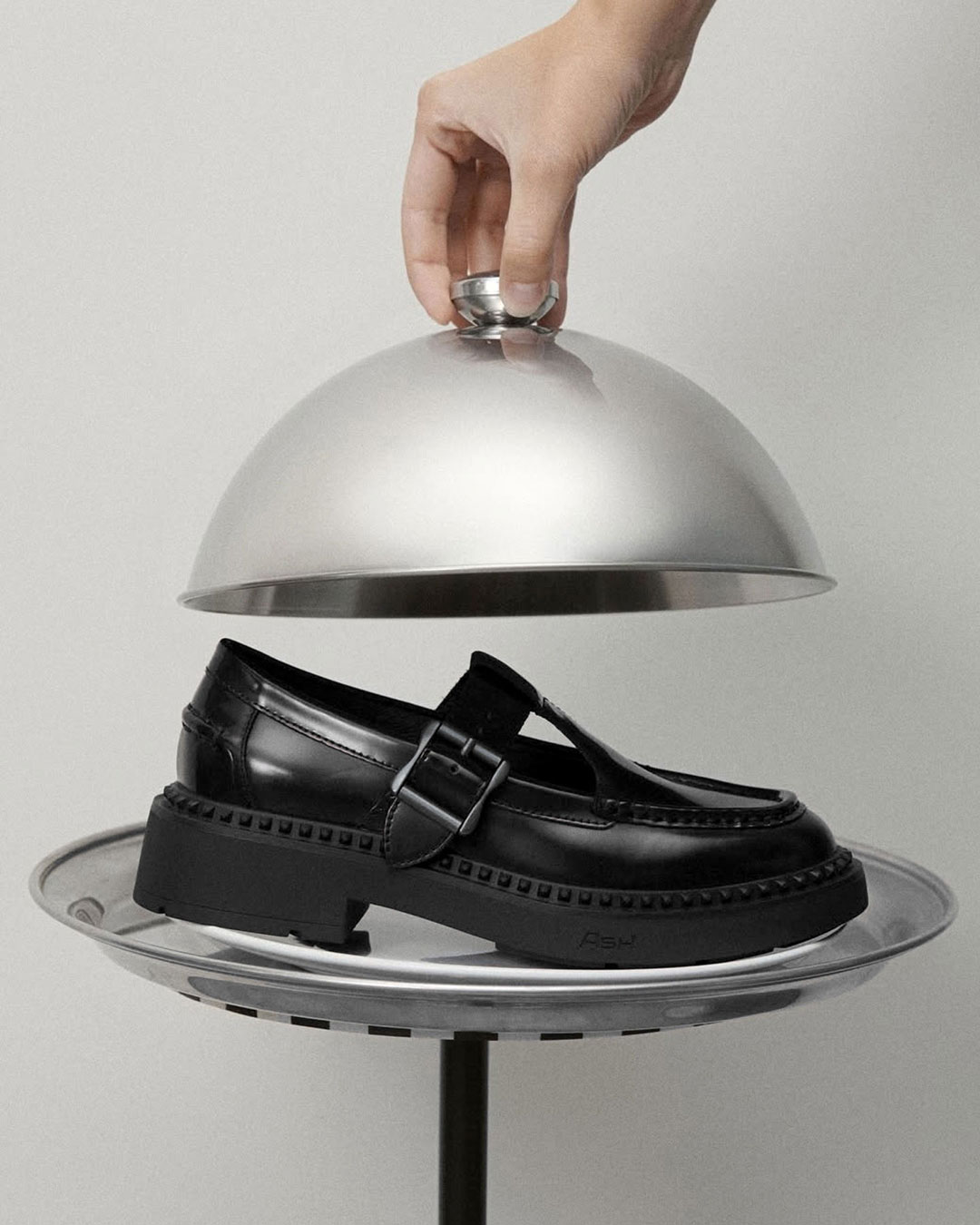 MARNI Tストラップフラットシューズ Tストラップシューズ スエード風ブラック | hanamikoji shoes - 花見