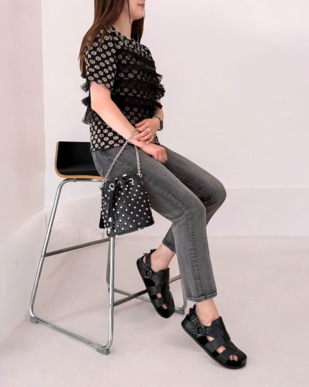 TRENDY】スタッズグルカサンダル｜HAYASHIGO ONLINE SHOP