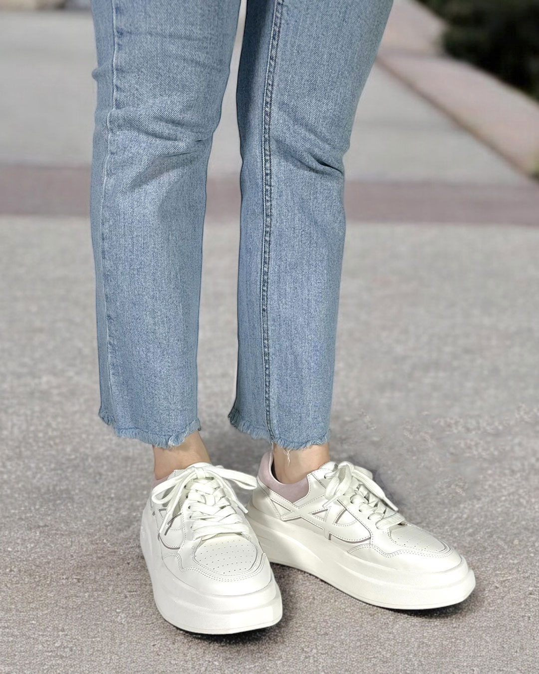 ホワイトピンク