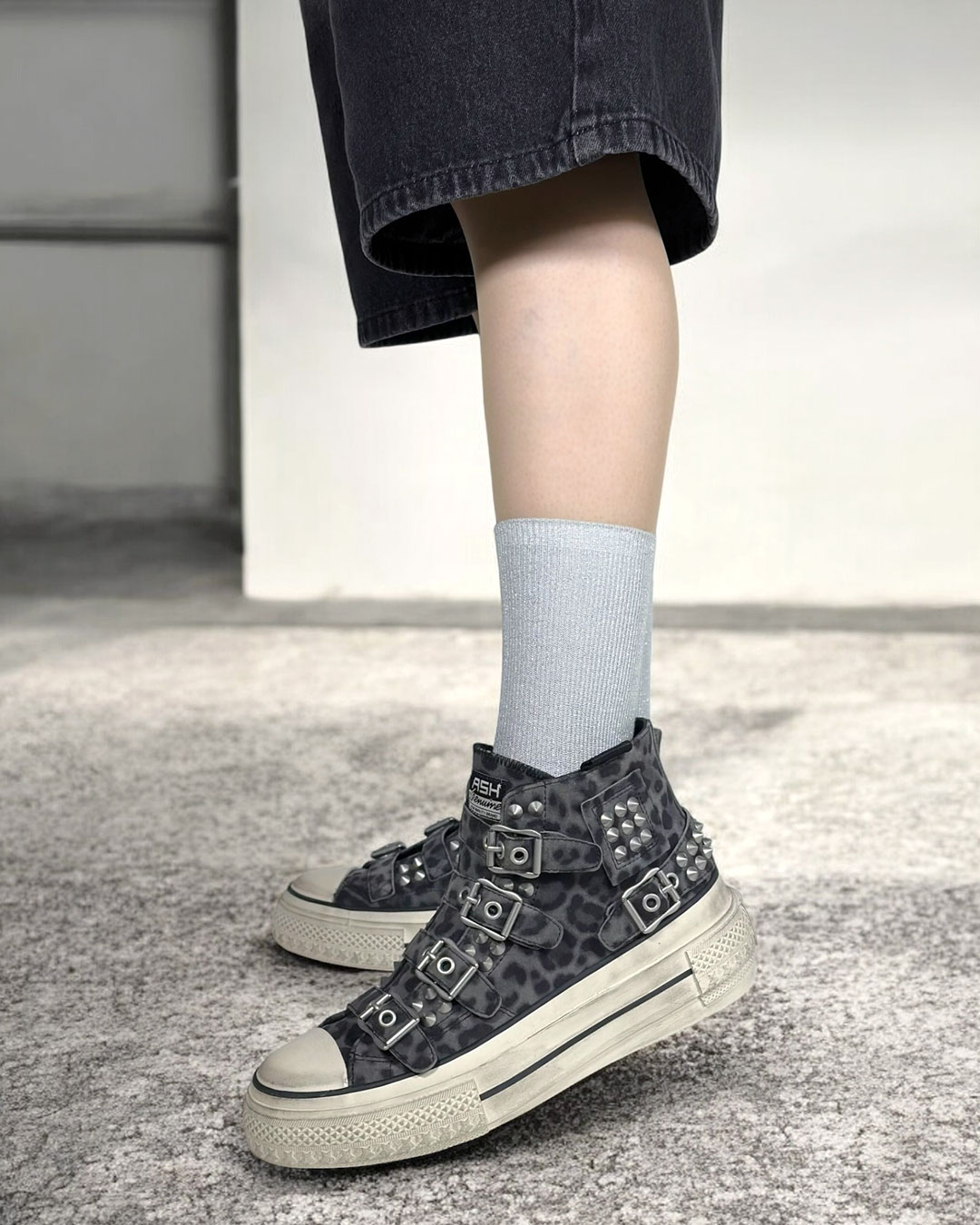 RAINBOW STUDS】レオパード厚底ハイカットスニーカー｜HAYASHIGO