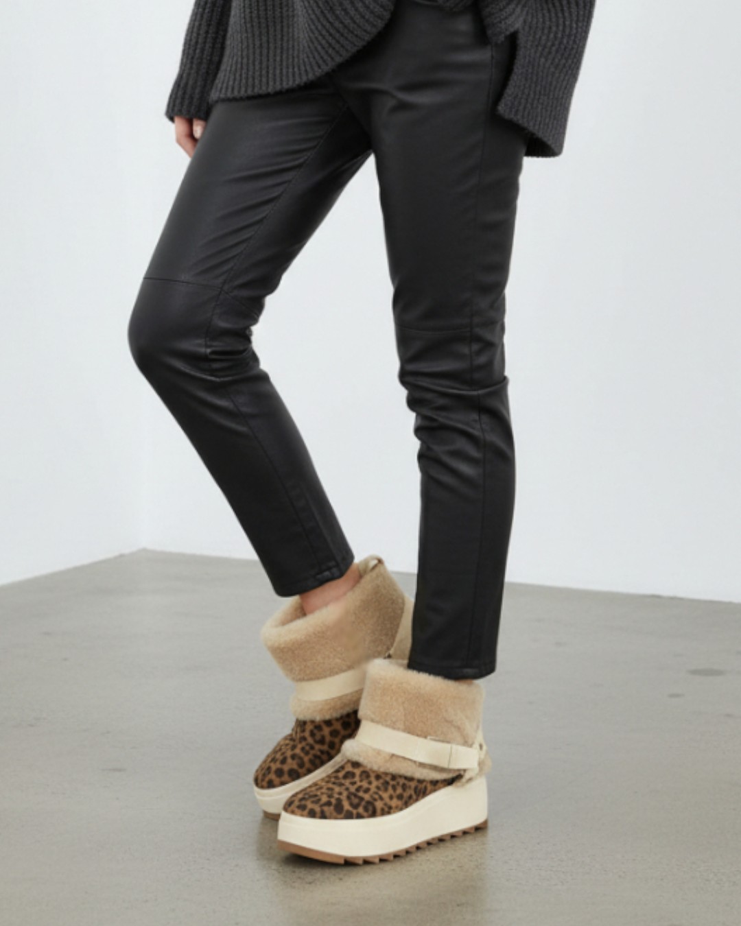 新品正規品定価約6万→19999早い者勝ち‼️イタリア名門　ASH ブーツ　 40 Y's for men × MASSES】VELOUR BLACK ENGINEER BOOTS(26 Black): Y's