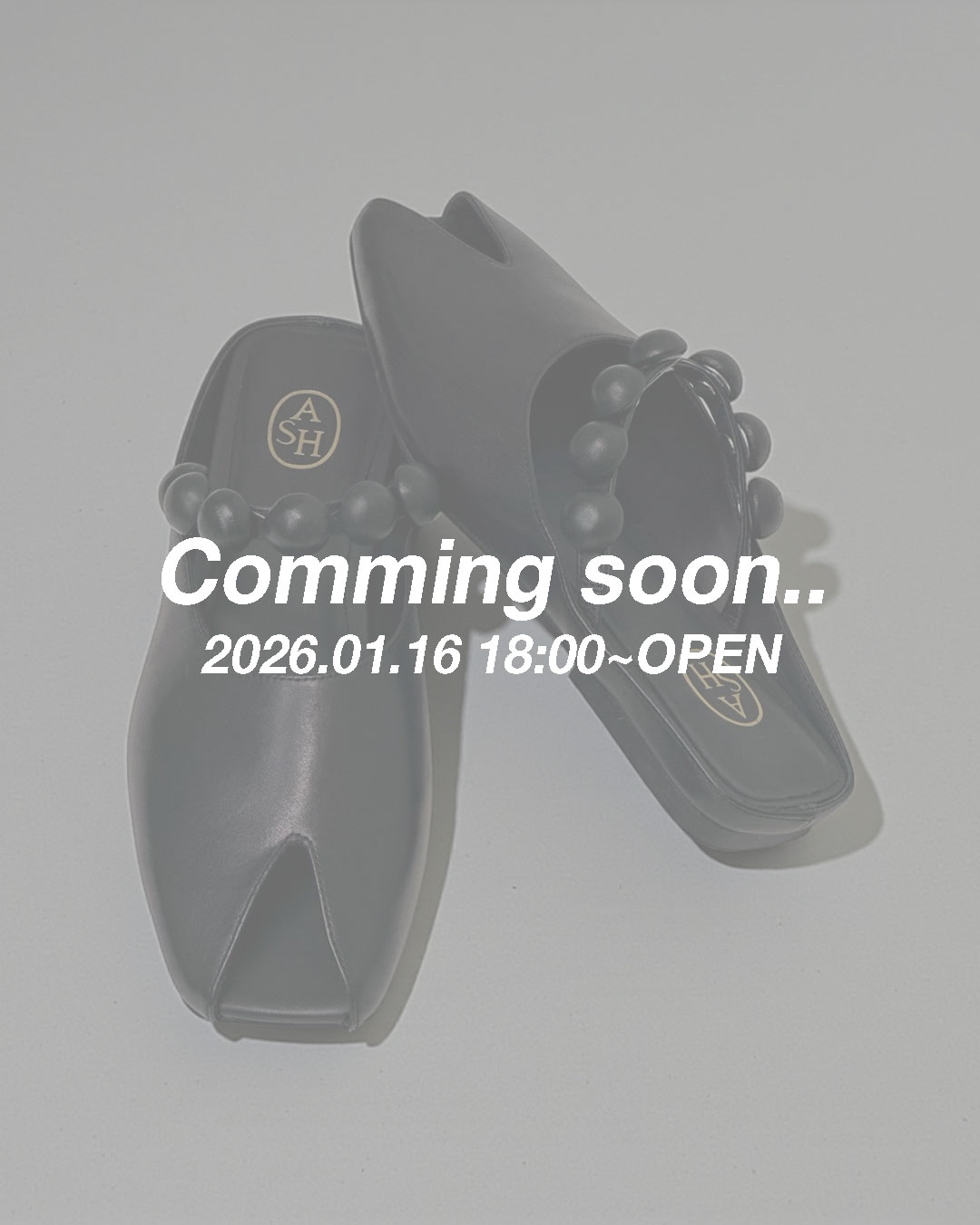 【Surfing さま】PELLICO ANDREA パンプ スタッズ グレー 名品”ANDREA“がアップデート | MAGAZINE | PELLICO｜ペリーコ