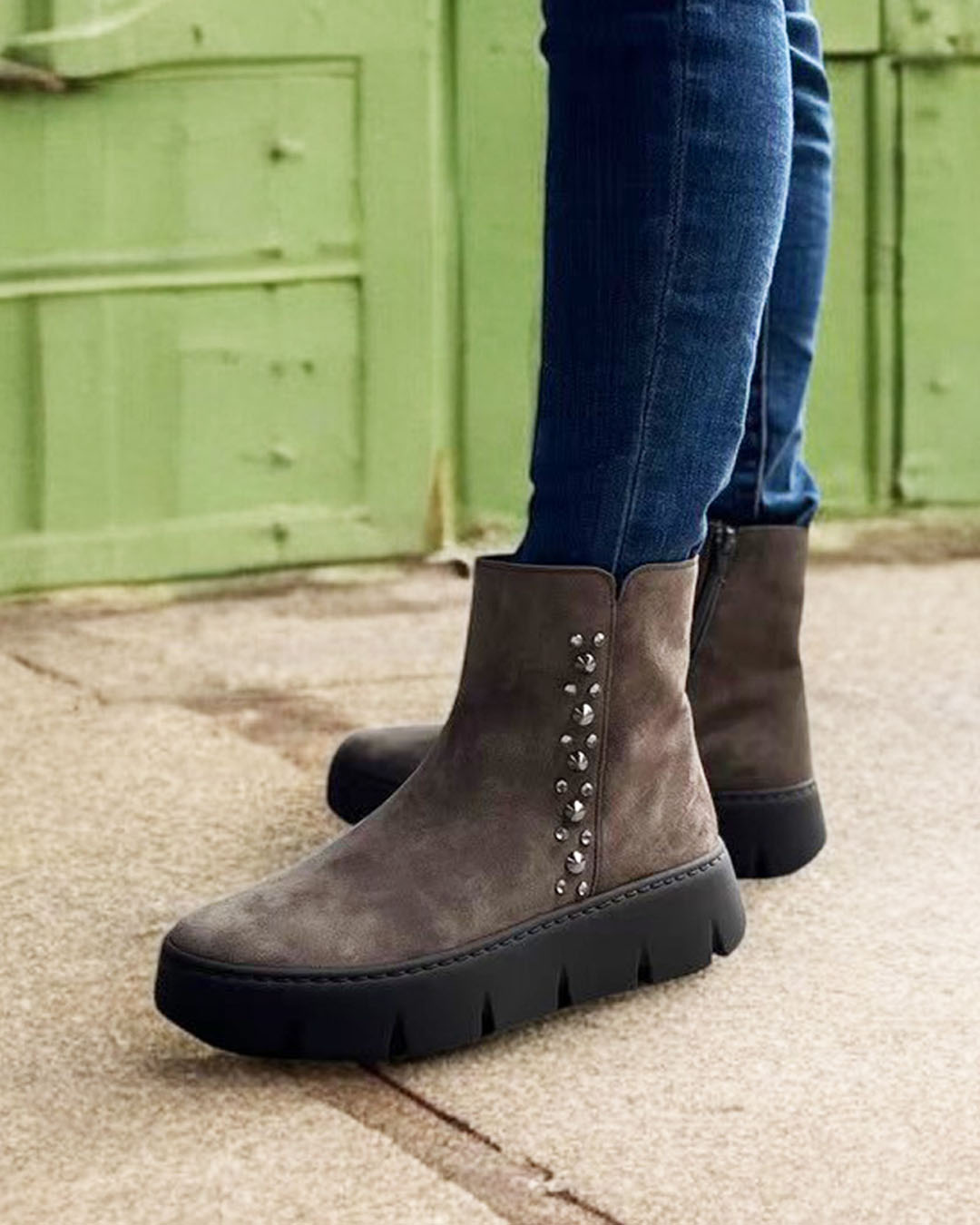 53744】コーンスタッズ厚底ショートブーツ｜HAYASHIGO ONLINE SHOP