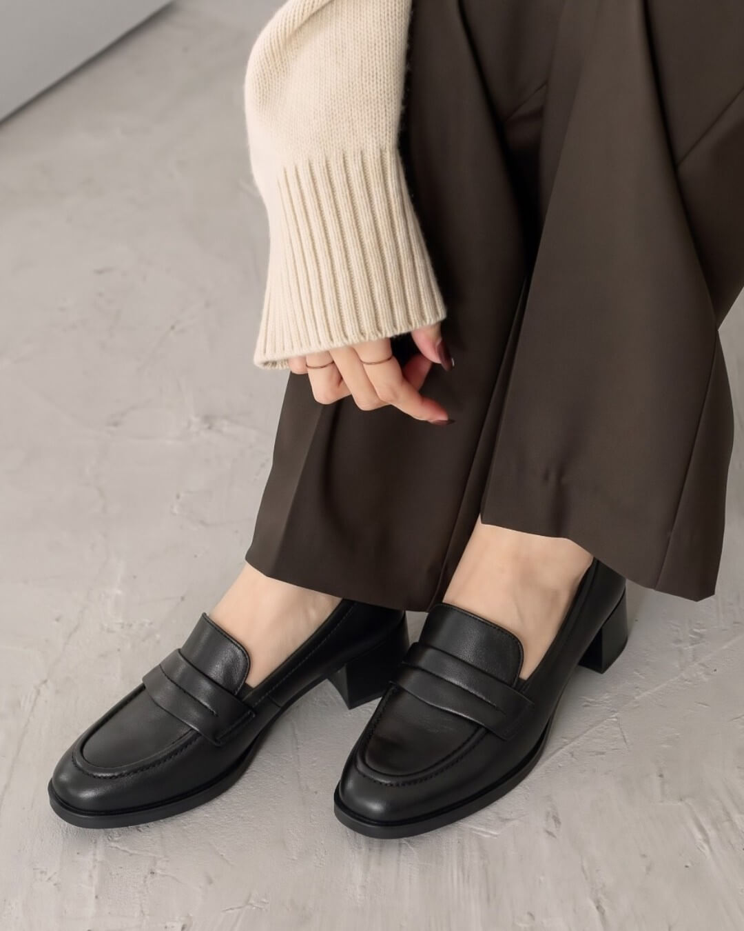 ブラック
