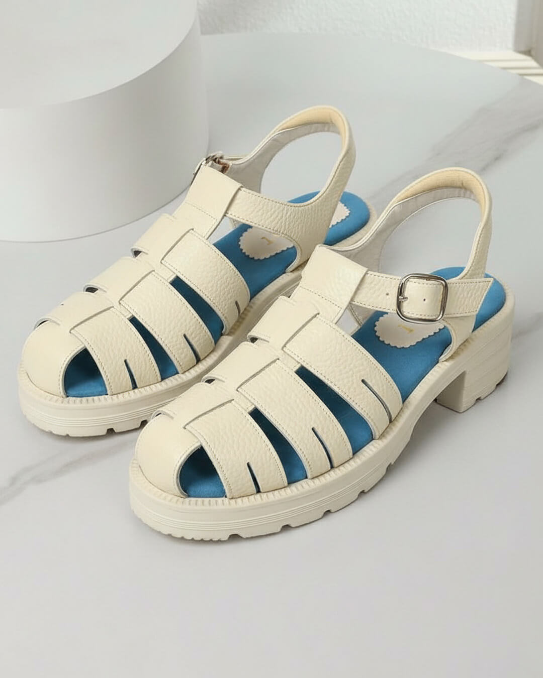 【881650】グルカサンダル