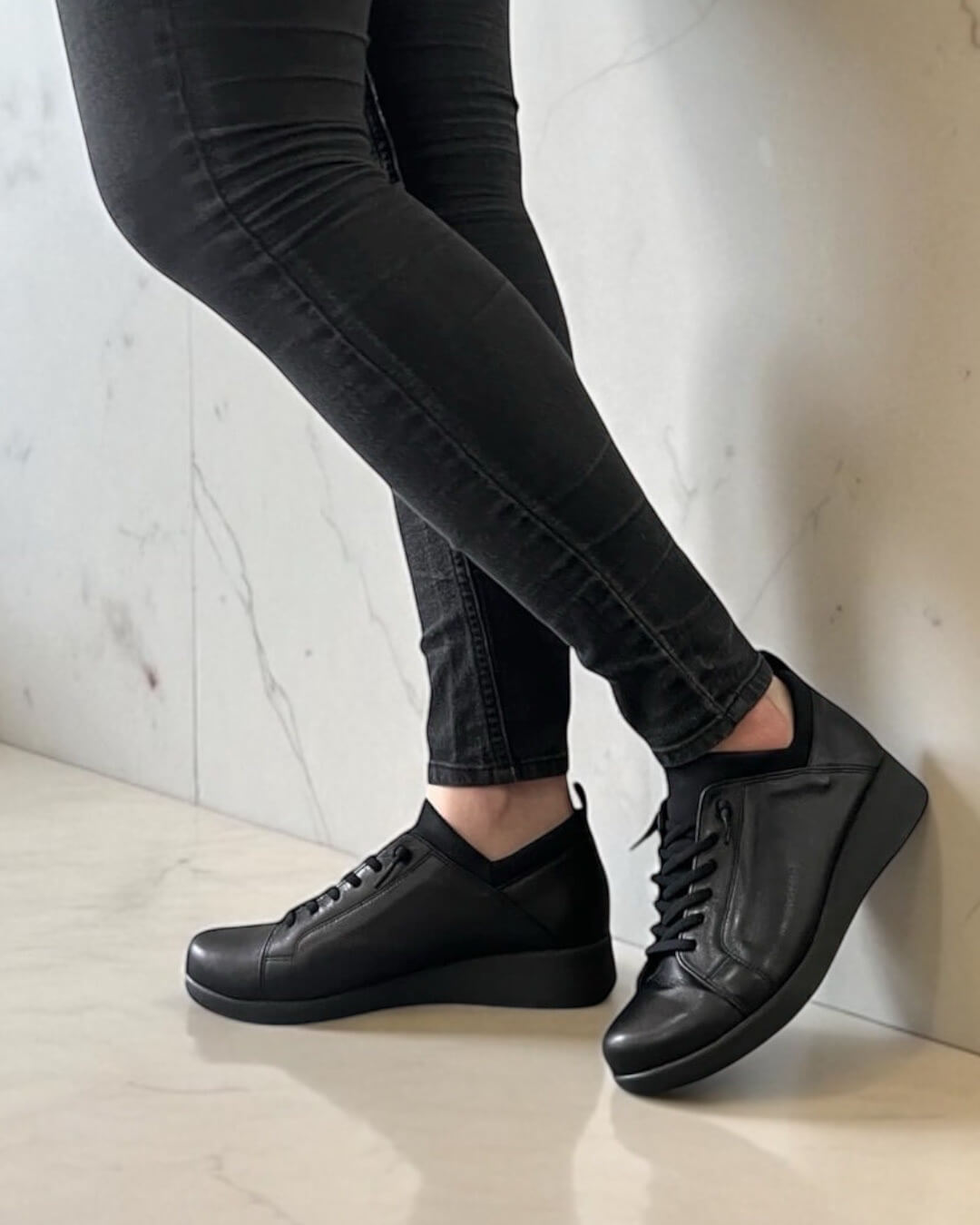 モネ Monet【883204】軽量レースアップスリッポン｜HAYASHIGO ONLINE