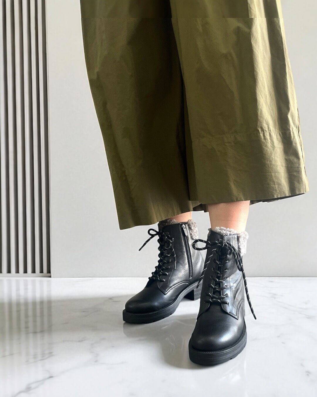 ニックネームは山幸 25㎝エバゴス メタリックレザー Tストラップ