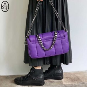 トレンドアイテム『CHAIN BAG』