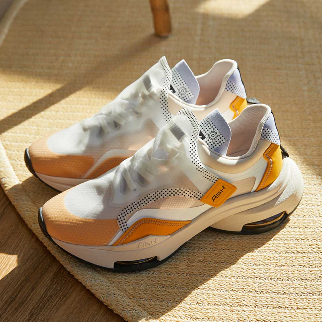 春の足元も ハイテクスニーカー が気分 Hayashigo Online Shop 春の足元も ハイテクスニーカー が気分 Hayashigo Online Shop