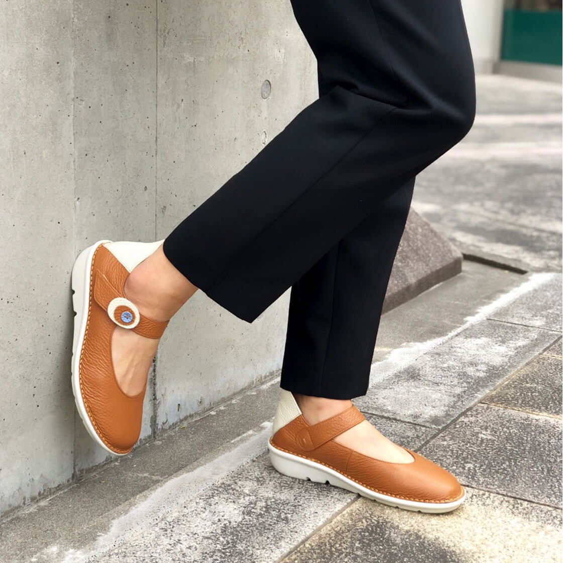 優しい履き心地で、自然と歩きたくなる。 > HAYASHIGO ONLINE SHOP