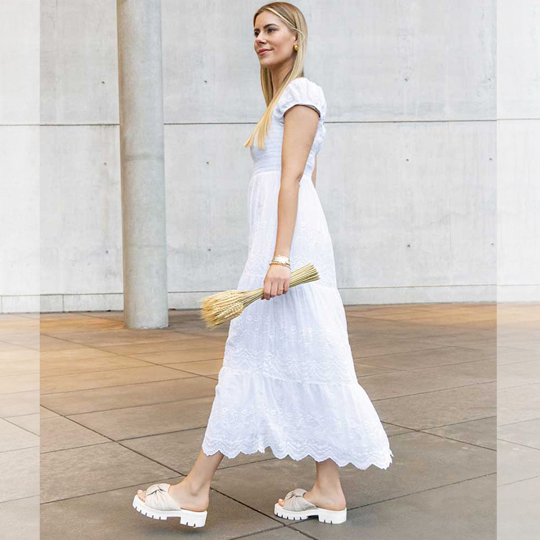 エクリュカラー×ミュールサンダルで旬な足元 > HAYASHIGO ONLINE SHOP 