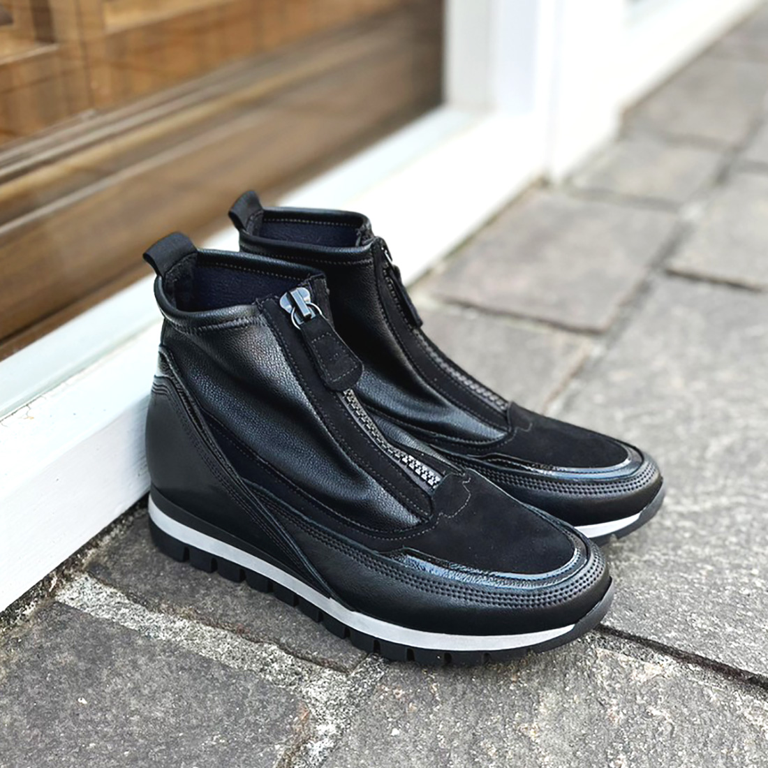 寒い日にも活躍する“ハイカットスニーカー” > HAYASHIGO ONLINE SHOP