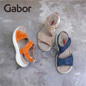 アクティブな夏は軽量サンダルがおすすめ