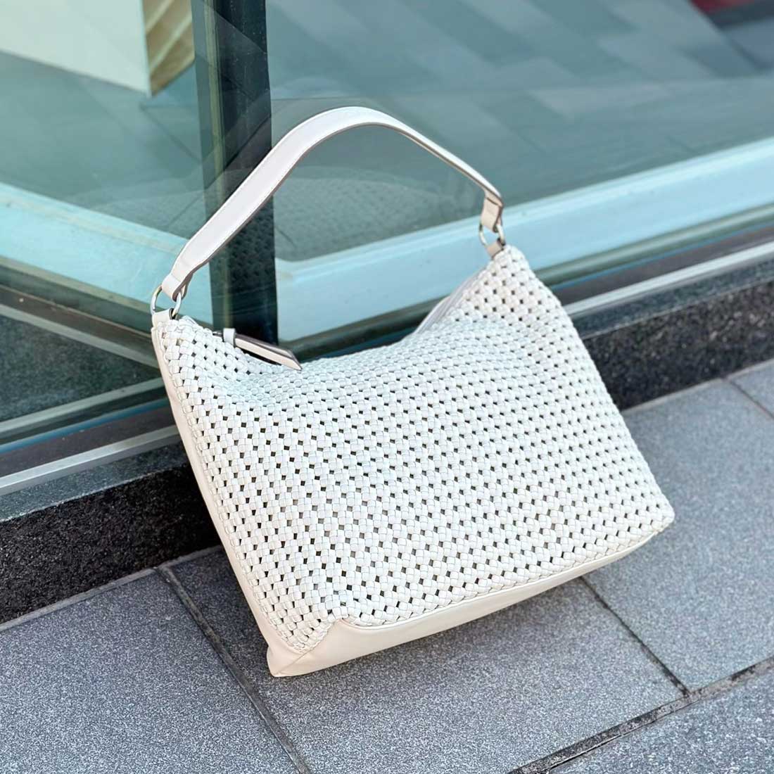 素材感で魅せる夏のバッグ > HAYASHIGO ONLINE SHOP