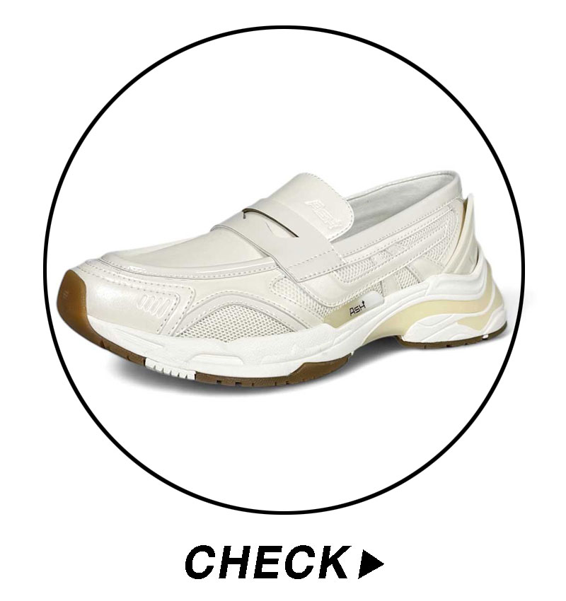 ホワイトローファースニーカー