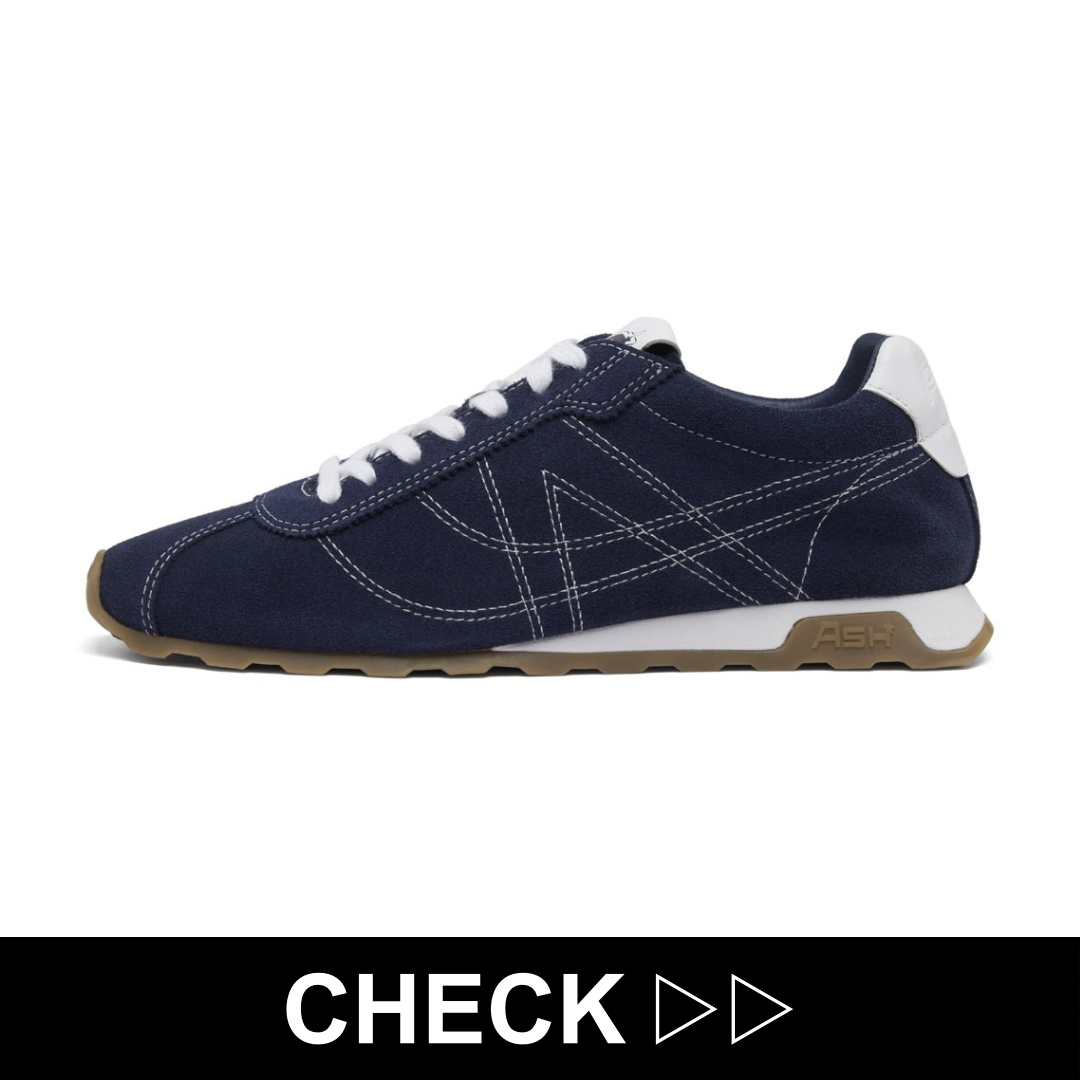 ネイビースニーカー