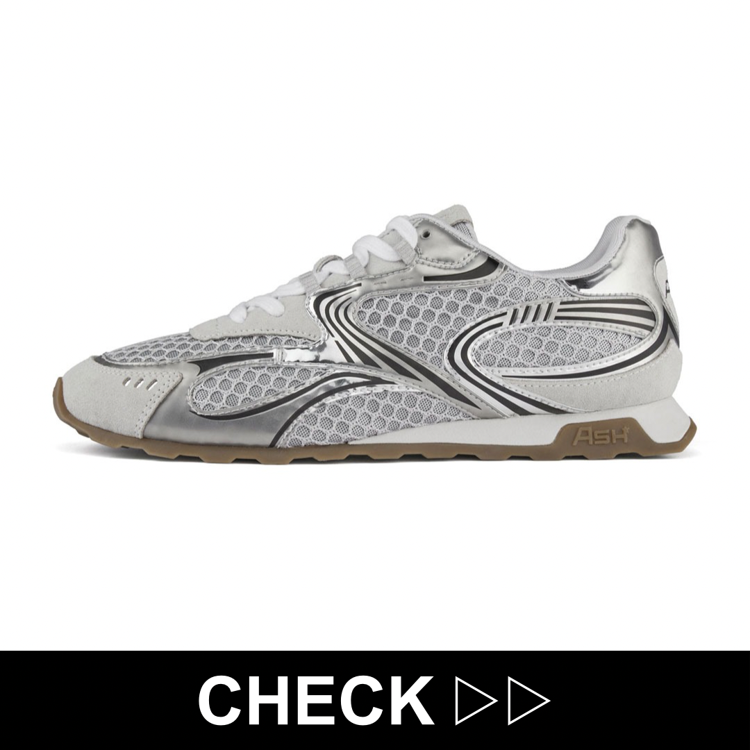 シルバースニーカー