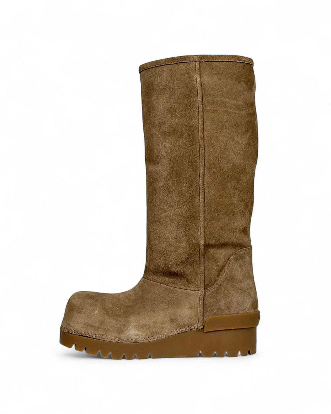 ブラウンブーツ