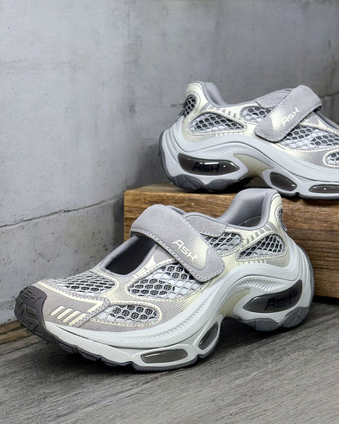 ボリュームスニーカー