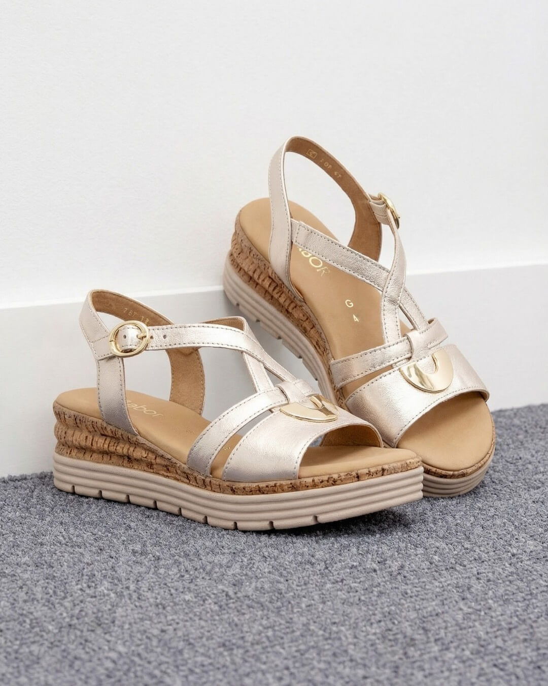 82707 ストラップサンダル